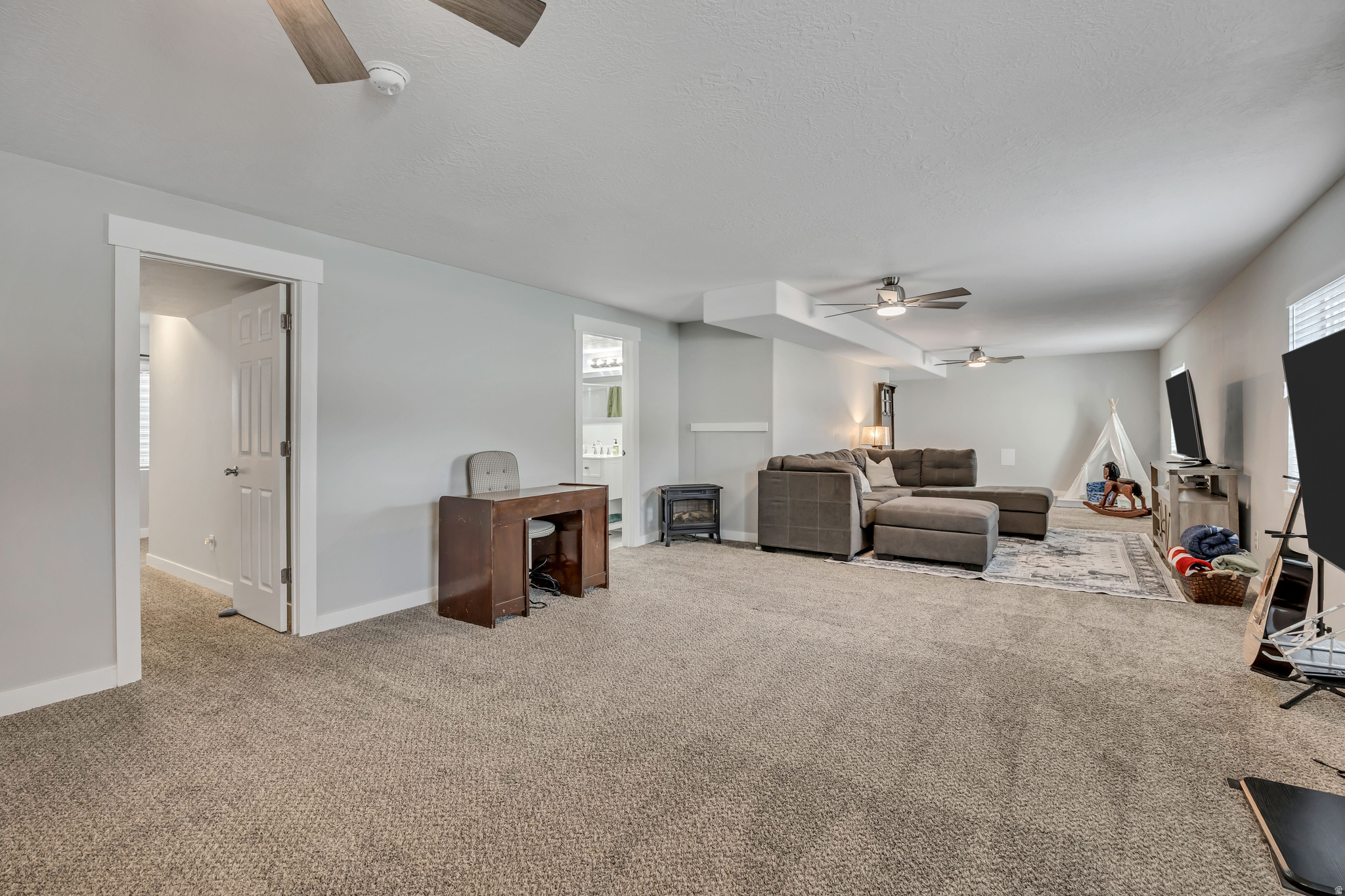 MUSTANG RIDGE - Residential