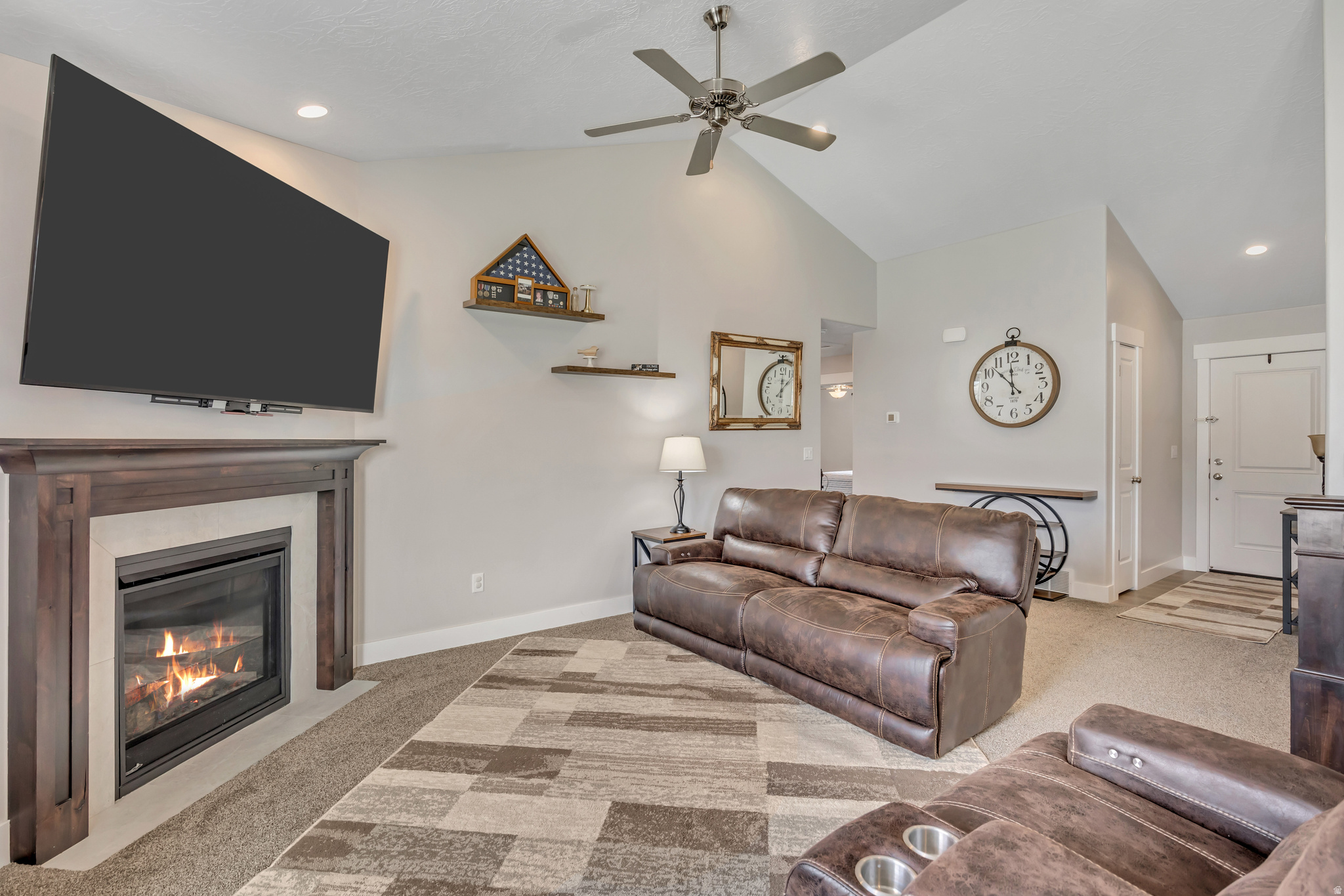 MUSTANG RIDGE - Residential