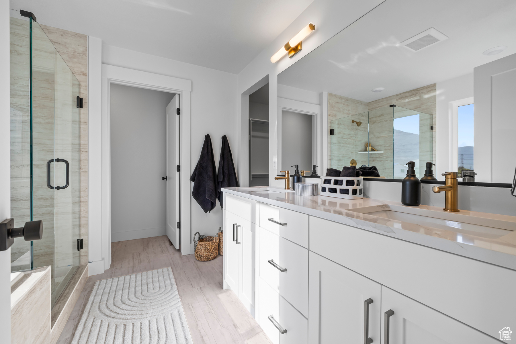 HART ESTATES - Residential