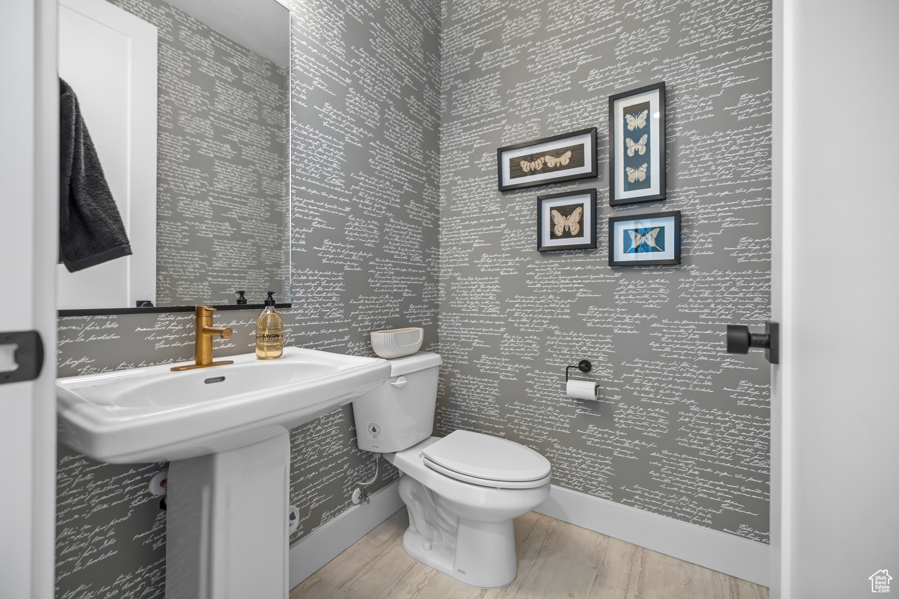 HART ESTATES - Residential