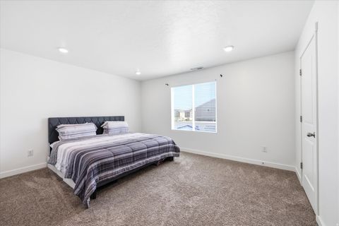 Tiny photo for 1188 E DOGWATCH DR, Saratoga Springs, UT 84045 (MLS # 2153721)