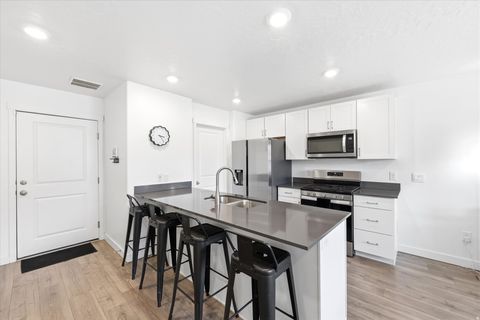 Tiny photo for 1188 E DOGWATCH DR, Saratoga Springs, UT 84045 (MLS # 2153721)
