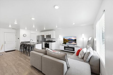 Tiny photo for 1188 E DOGWATCH DR, Saratoga Springs, UT 84045 (MLS # 2153721)