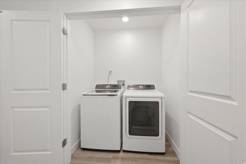 Tiny photo for 1188 E DOGWATCH DR, Saratoga Springs, UT 84045 (MLS # 2153721)