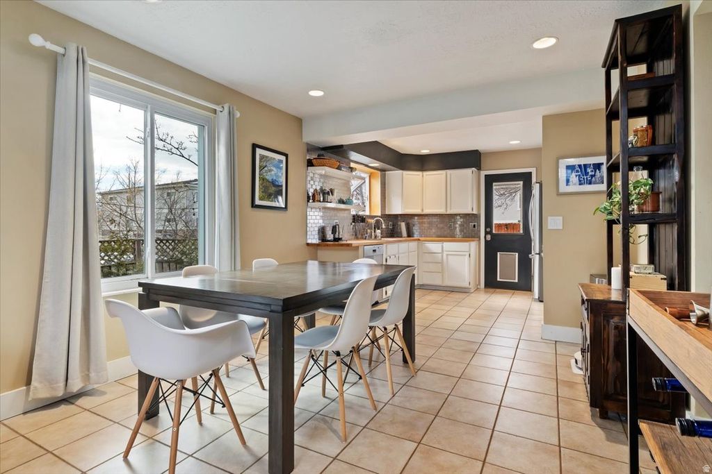 Photo of 6924 S HILLSIDE CIR, Cottonwood Heights, UT 84121 (MLS # 2155723)