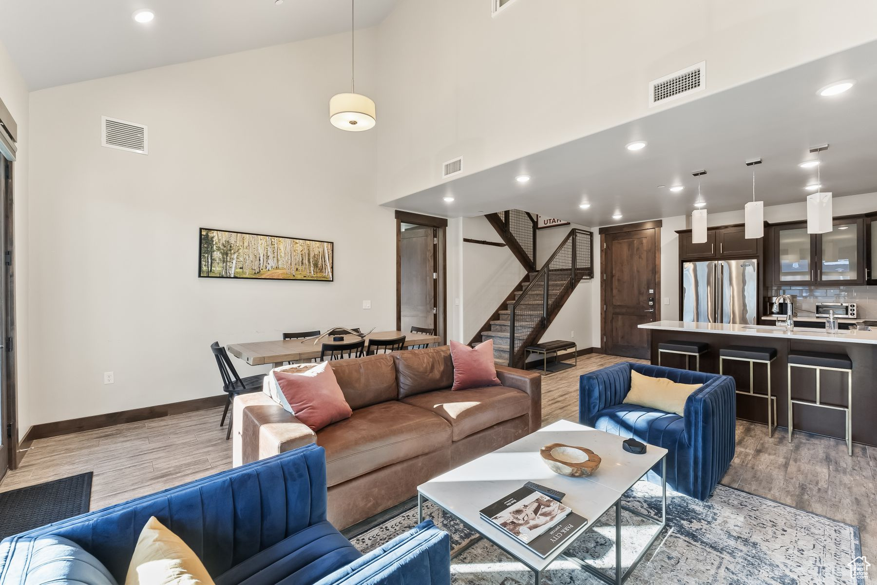 Park City, Utah 84098, United States, 3 Bedrooms Bedrooms, ,3 BathroomsBathrooms,Residential,Pending,31646