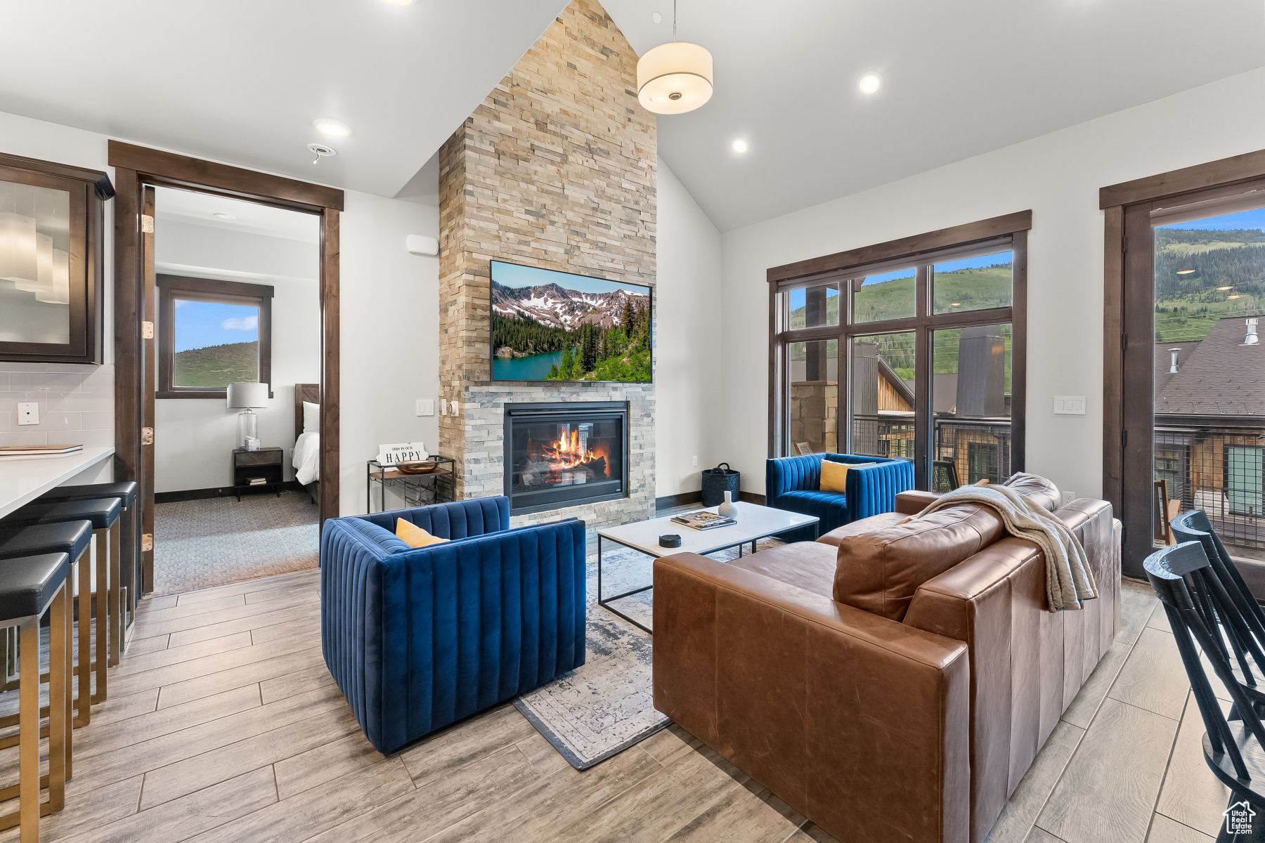 Park City, Utah 84098, United States, 3 Bedrooms Bedrooms, ,3 BathroomsBathrooms,Residential,Pending,31646