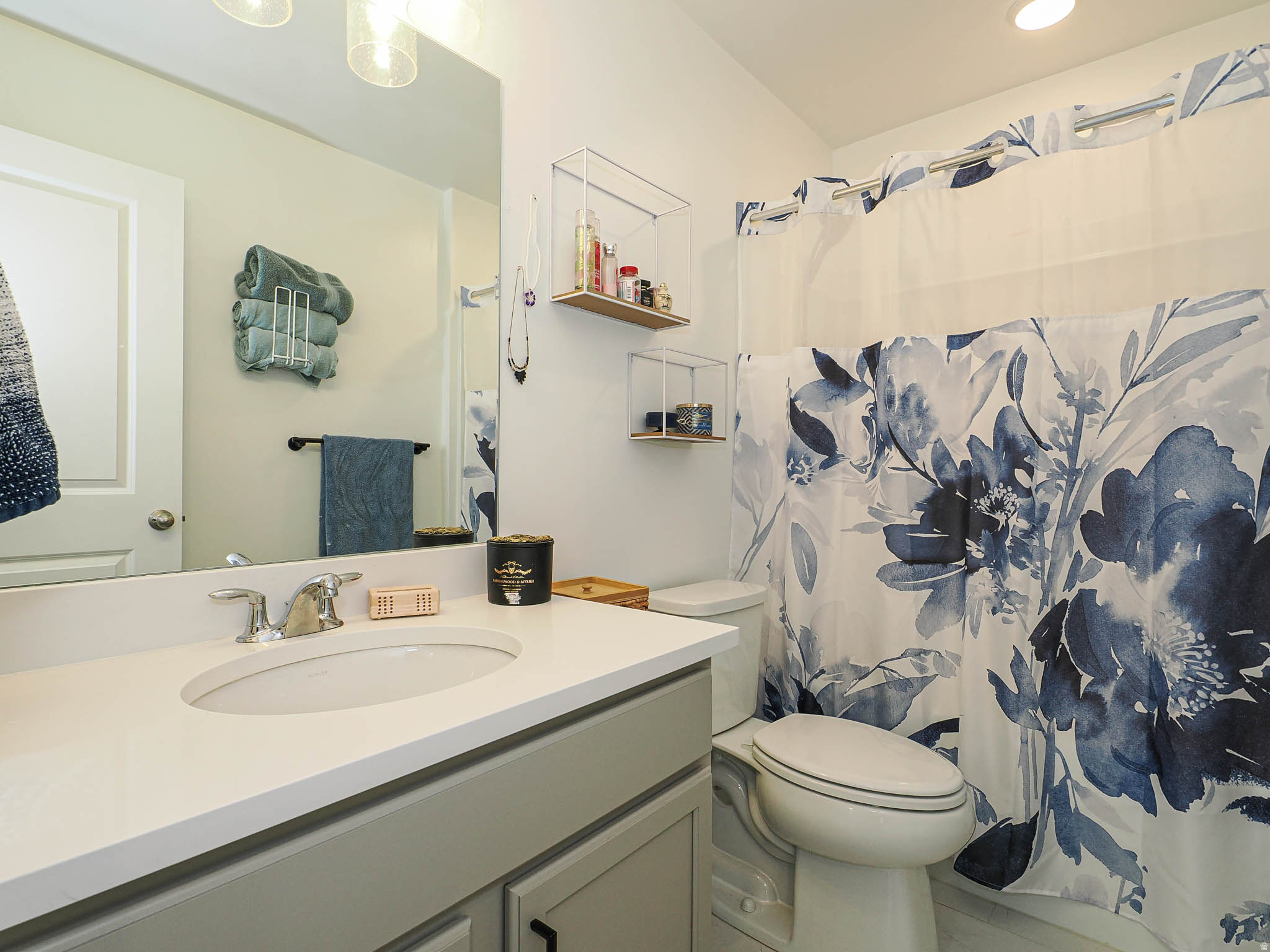 DAYBREAK - Residential