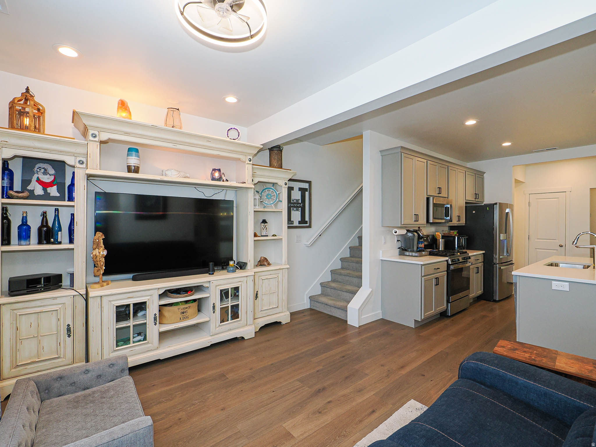 DAYBREAK - Residential