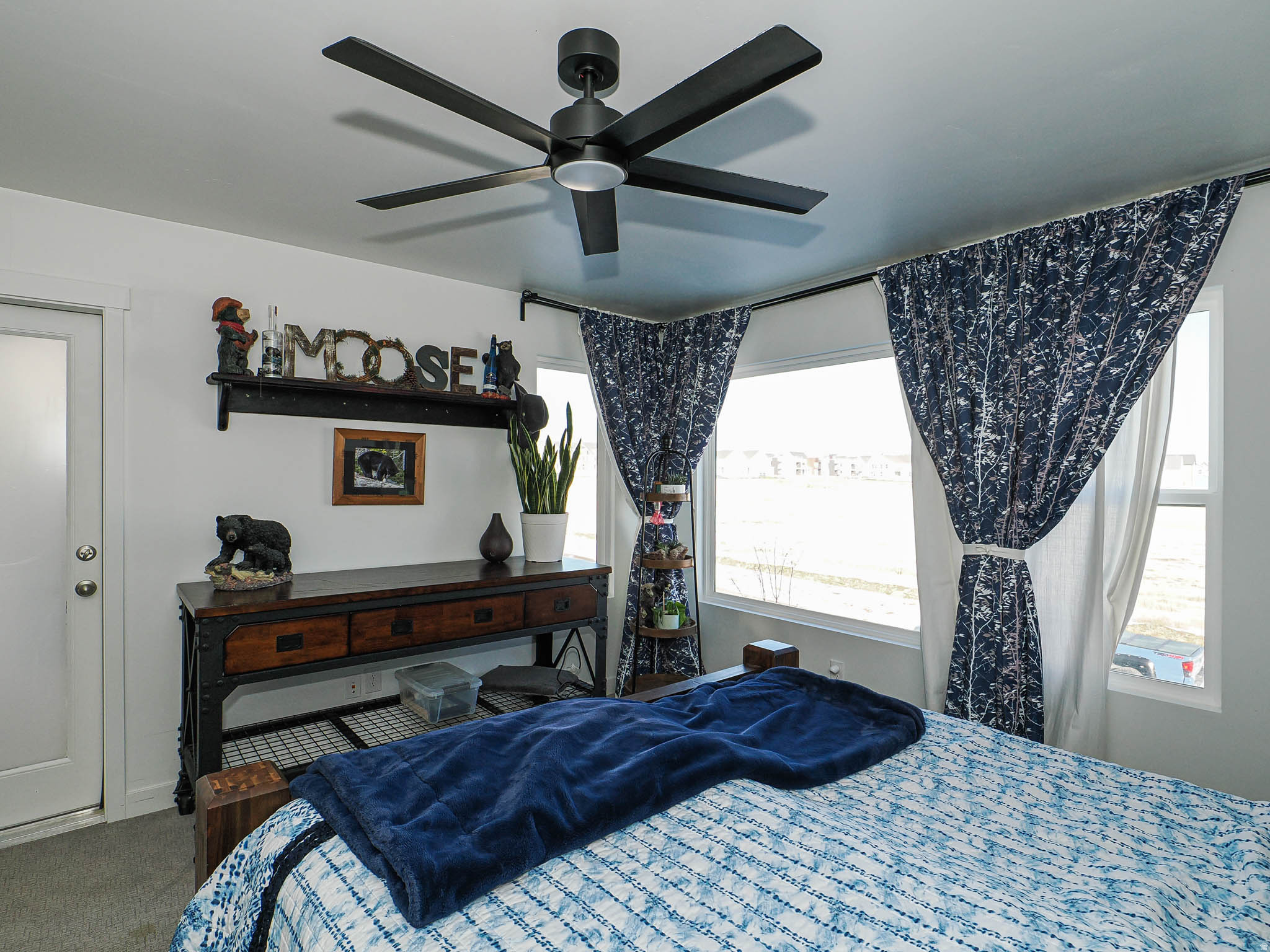 DAYBREAK - Residential