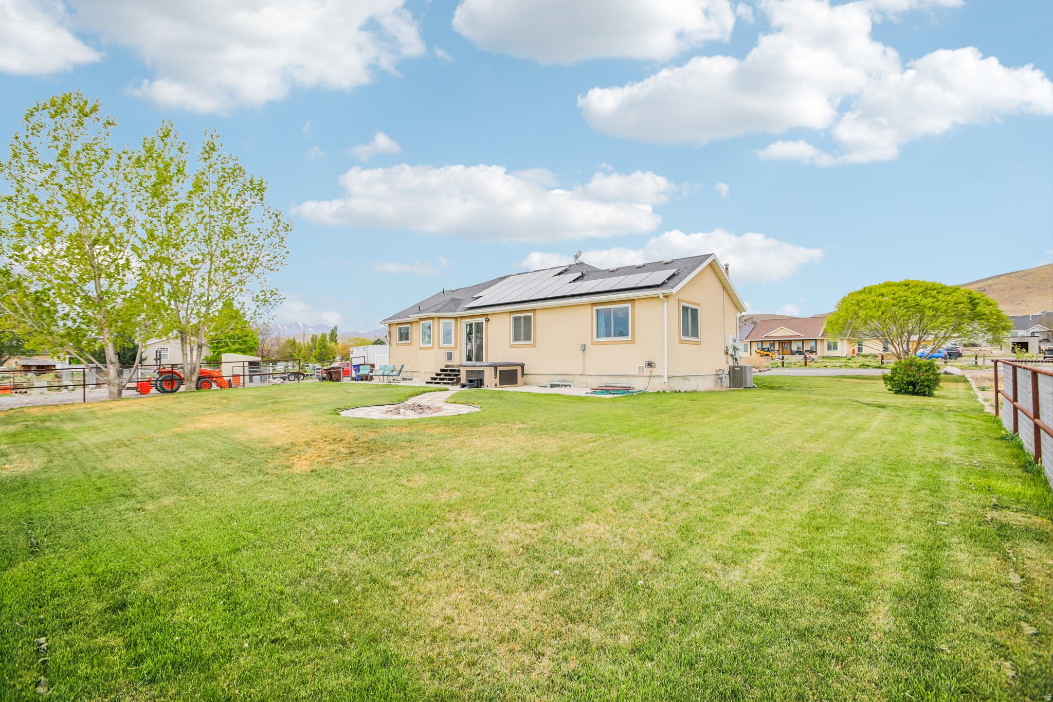 MEADOW RANCH - Residential