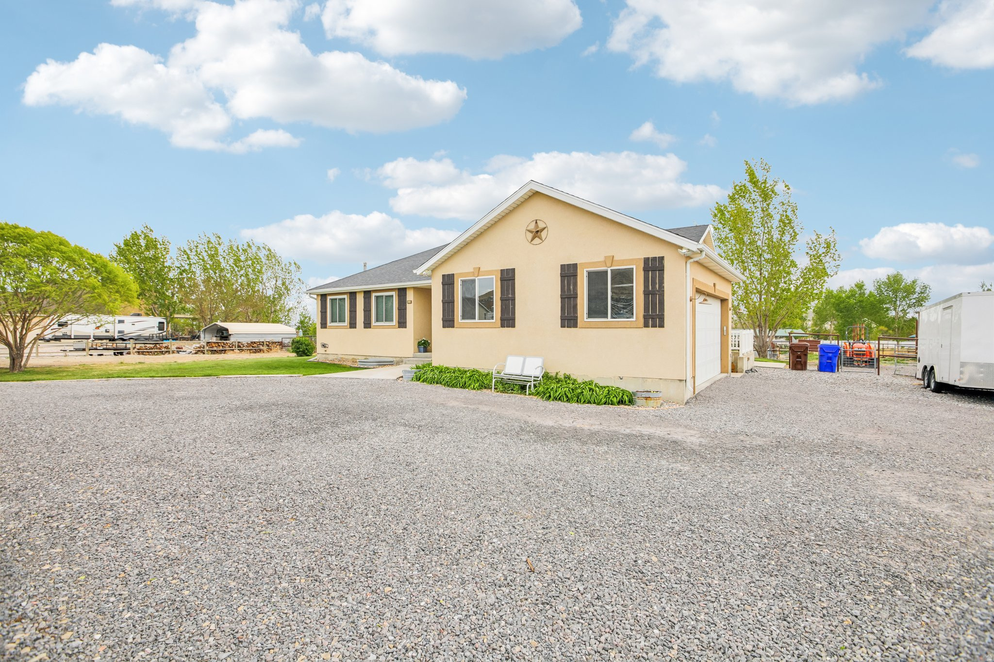 MEADOW RANCH - Residential