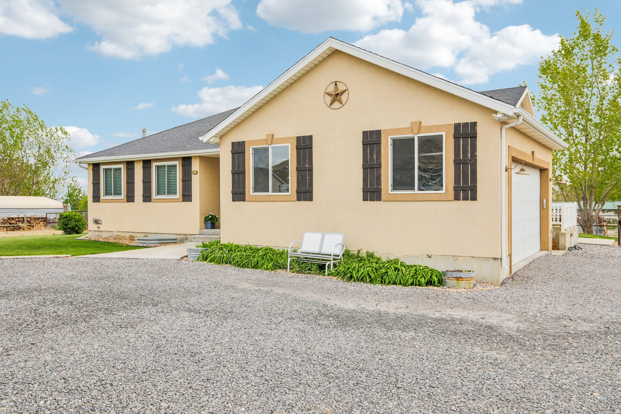 MEADOW RANCH - Residential