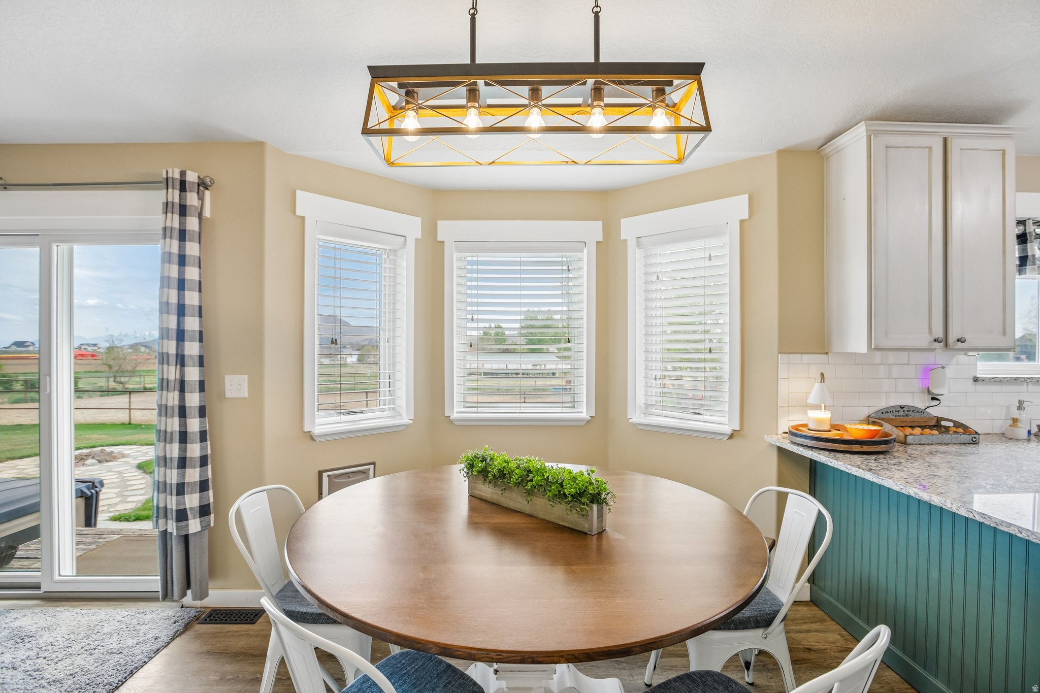 MEADOW RANCH - Residential