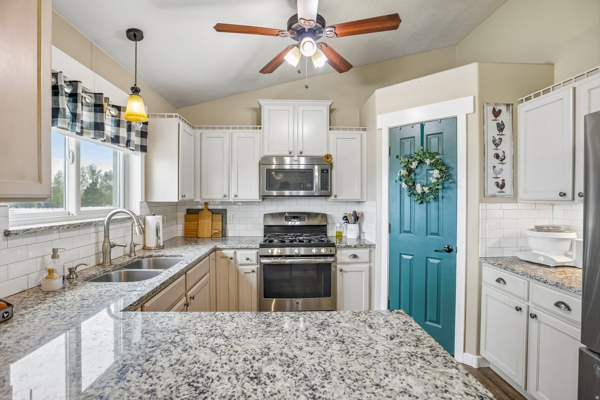 MEADOW RANCH - Residential