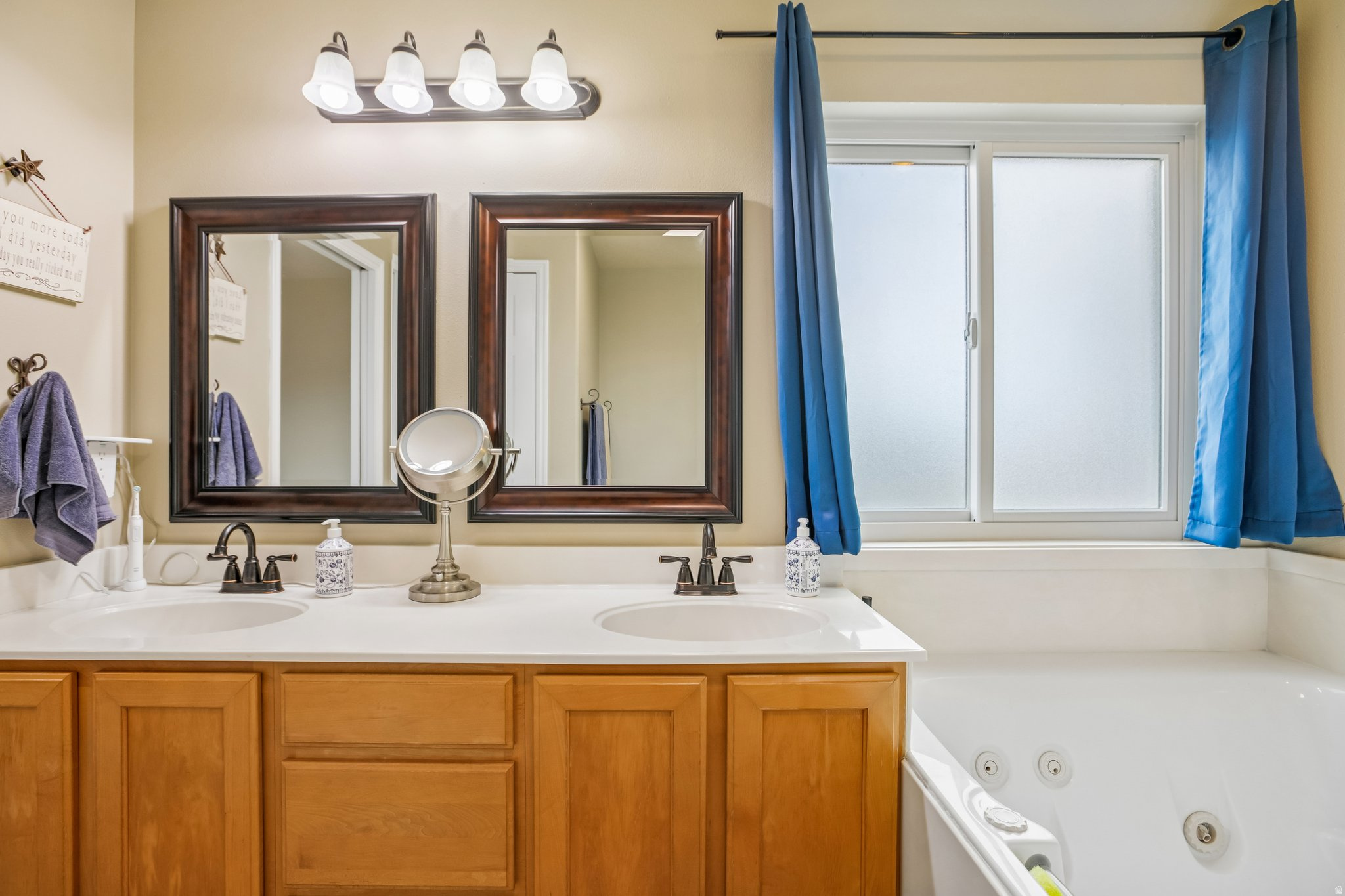 MEADOW RANCH - Residential