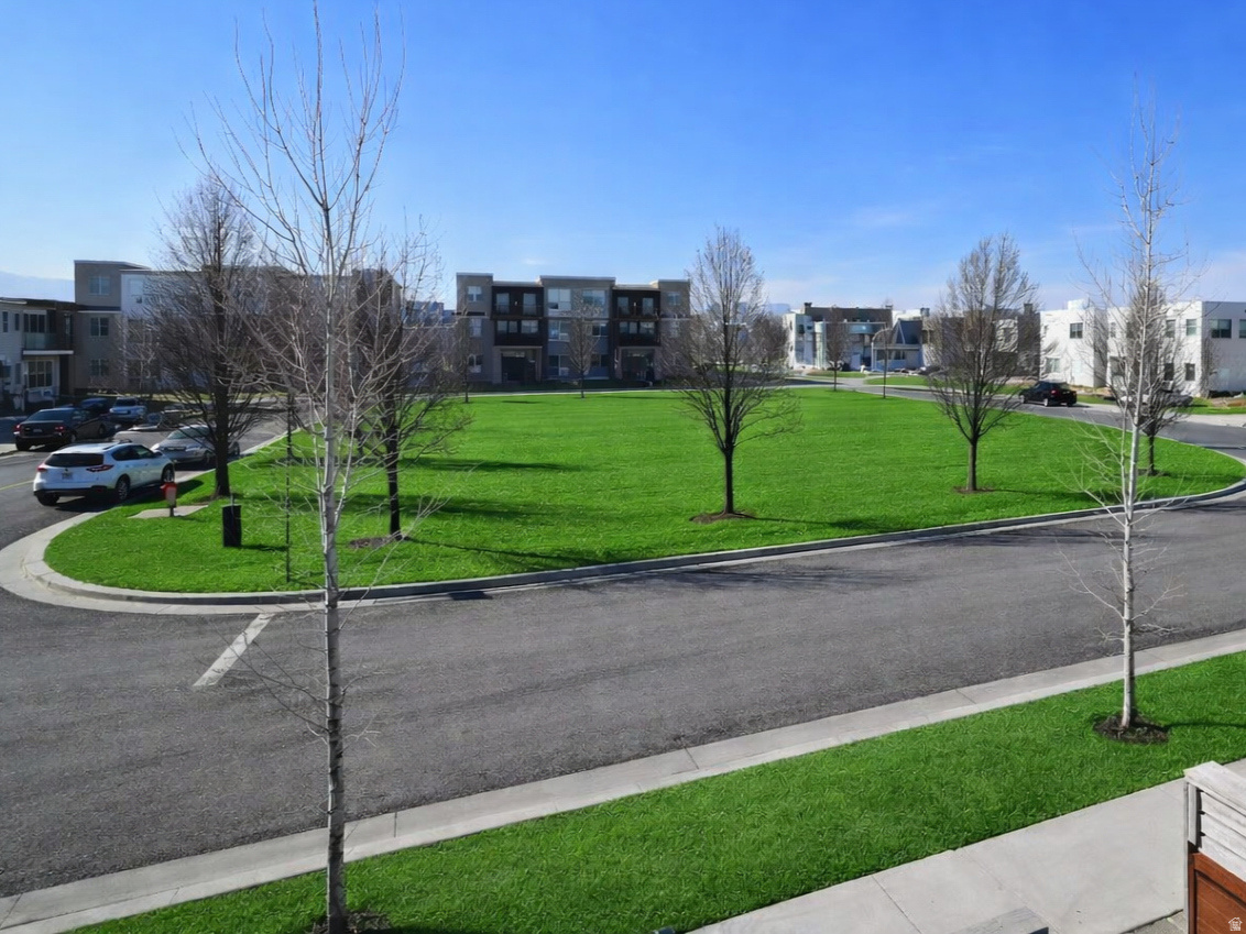 DAYBREAK - Residential