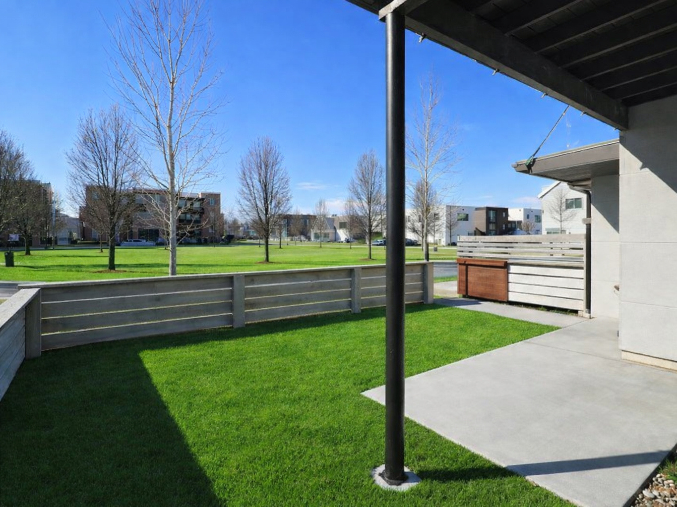 DAYBREAK - Residential