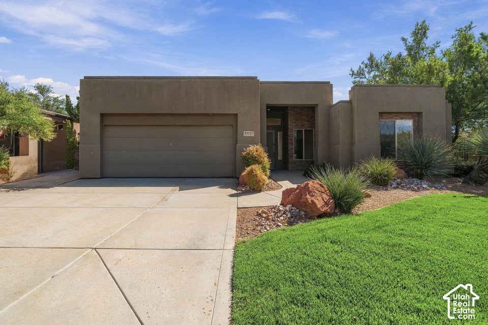 Photo of 2021 W 1980 N, Saint George, UT 84770 (MLS # 2187111)