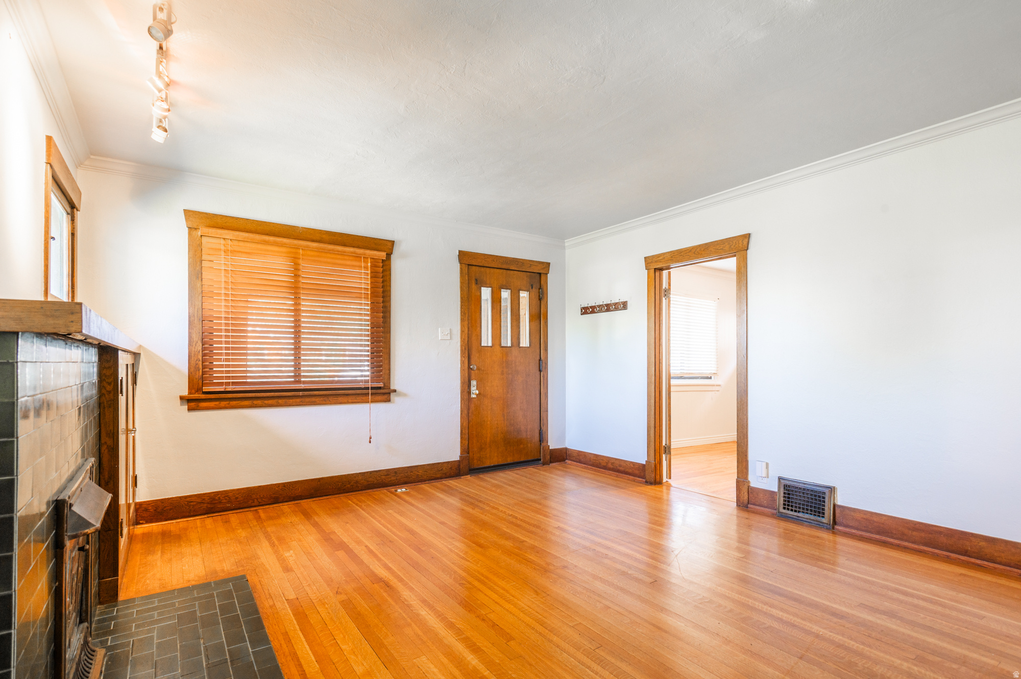 WHITAKER - Residential