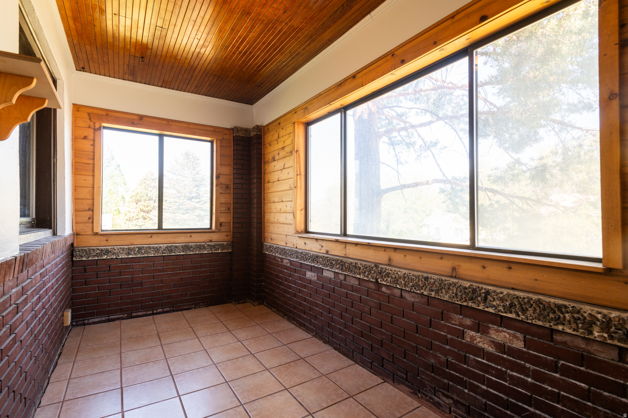 WHITAKER - Residential