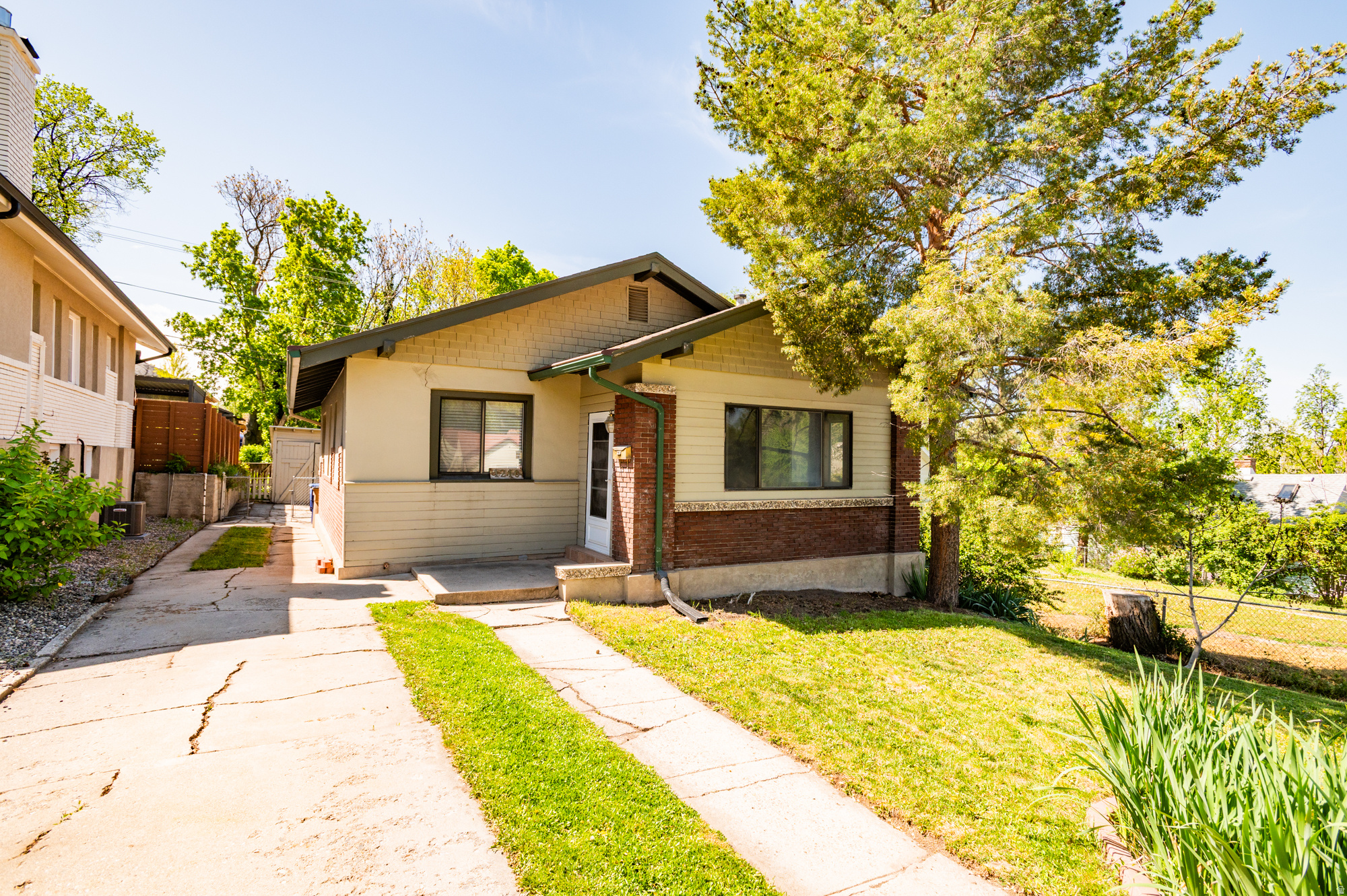 WHITAKER - Residential