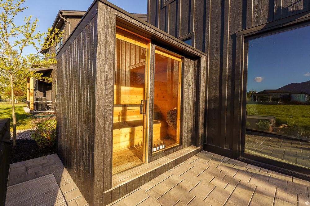 REMUND FARMS - Residential