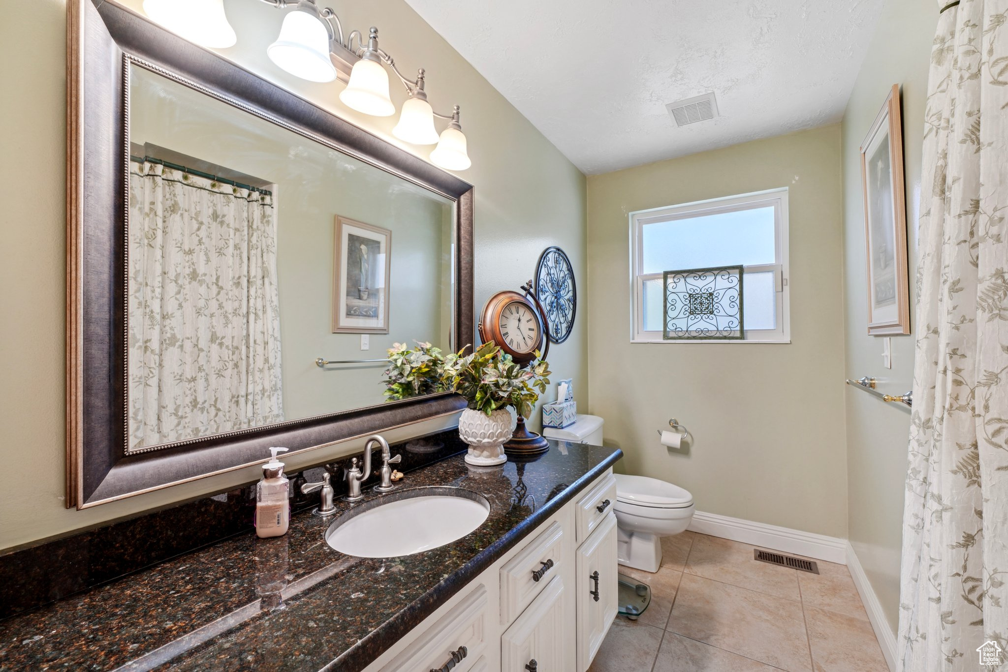 1376 Granada Dr, Bountiful, Utah image 20