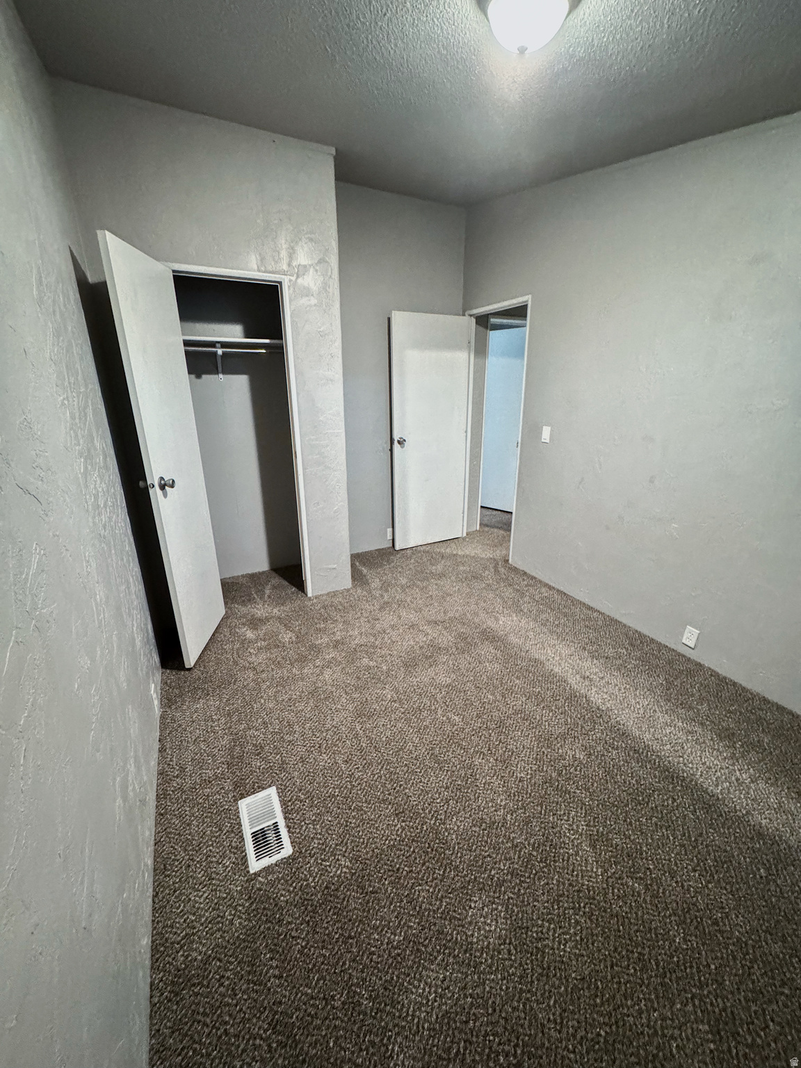 LAKEVIEW ESTATES - Residential