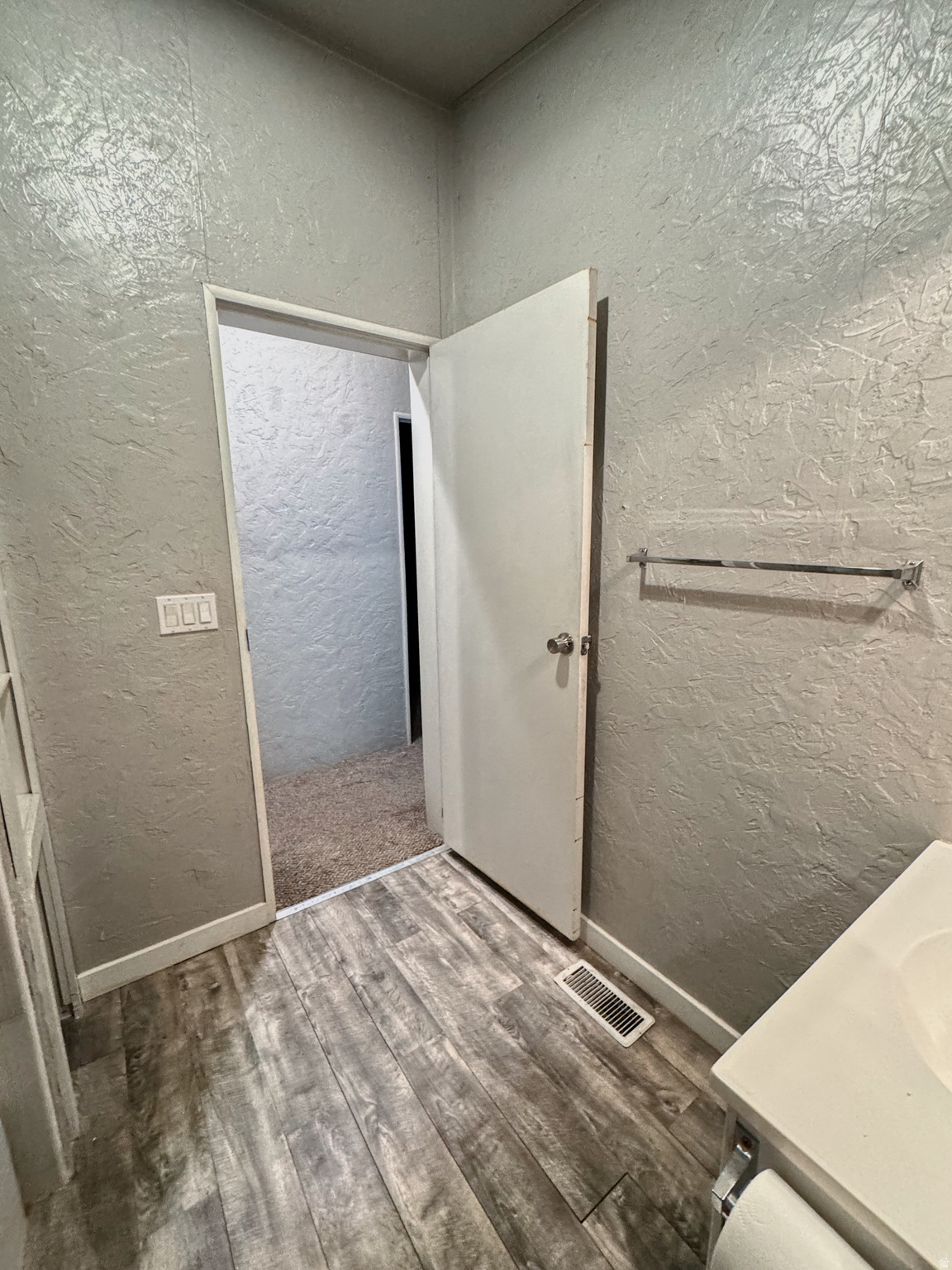 LAKEVIEW ESTATES - Residential