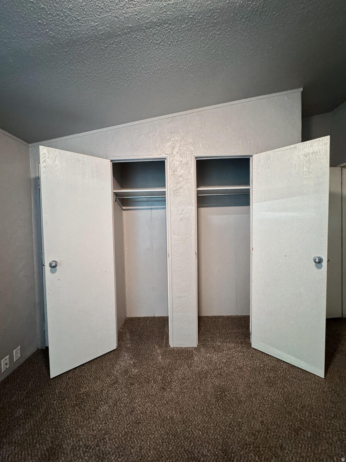 LAKEVIEW ESTATES - Residential