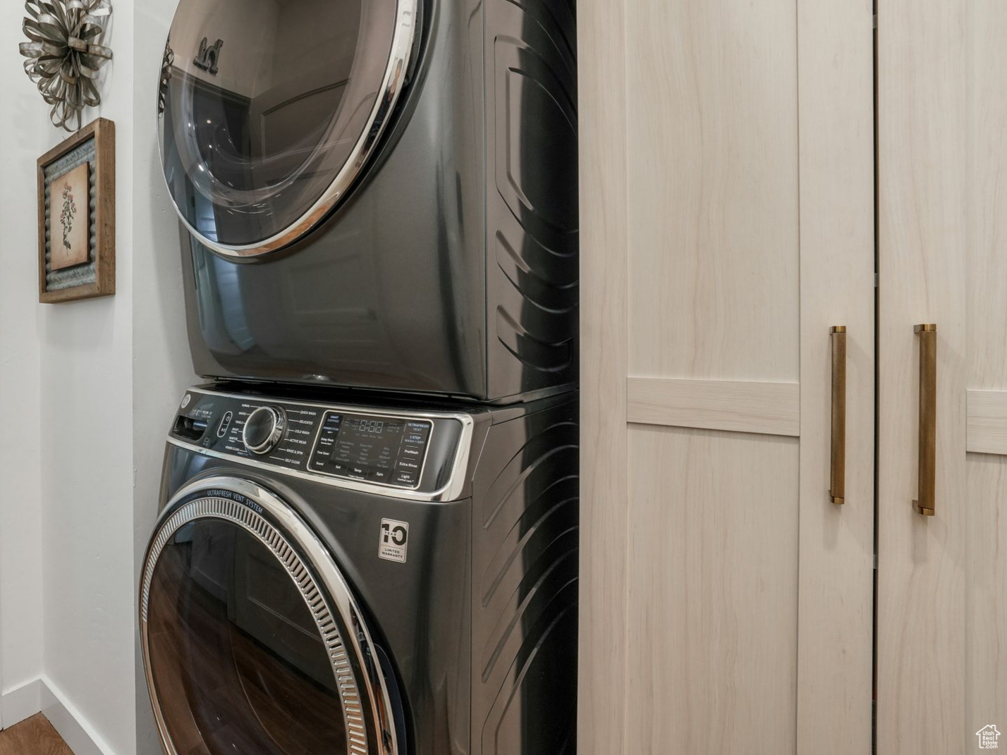 DAYBREAK - Residential