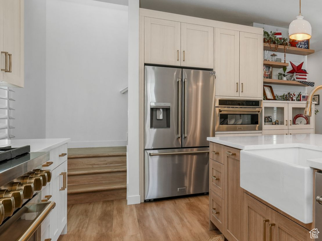 DAYBREAK - Residential