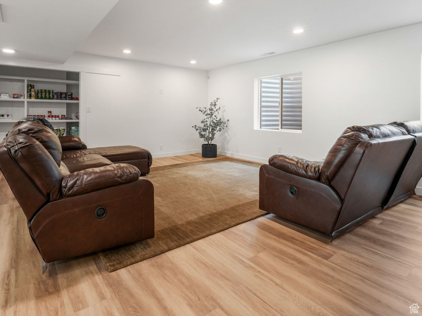 DAYBREAK - Residential