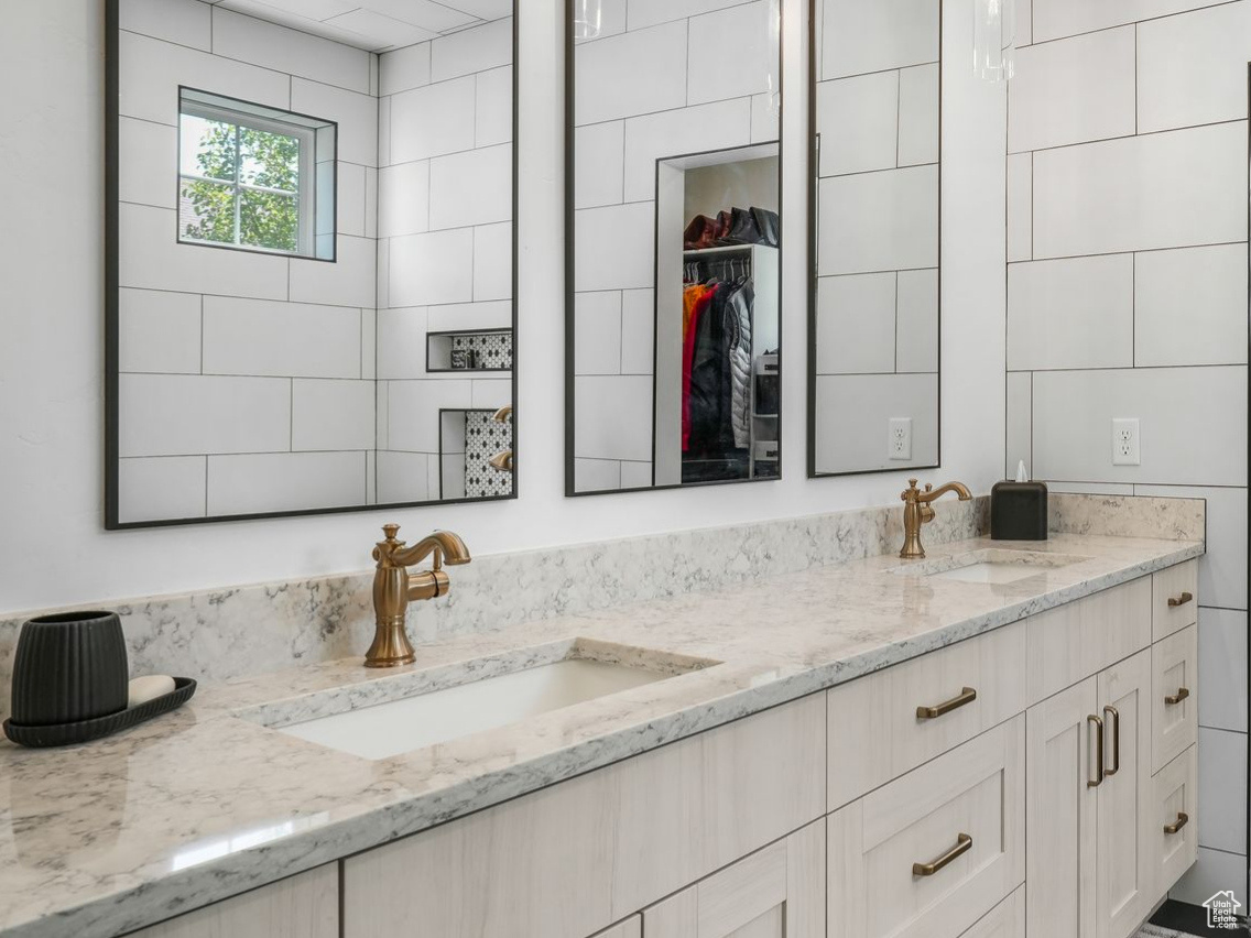 DAYBREAK - Residential