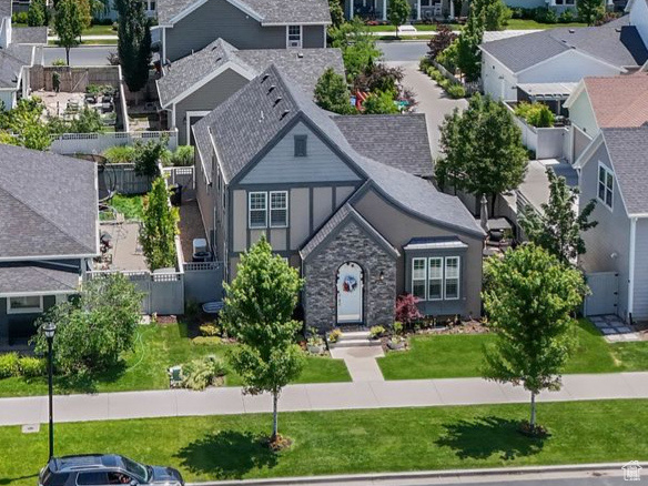 DAYBREAK - Residential