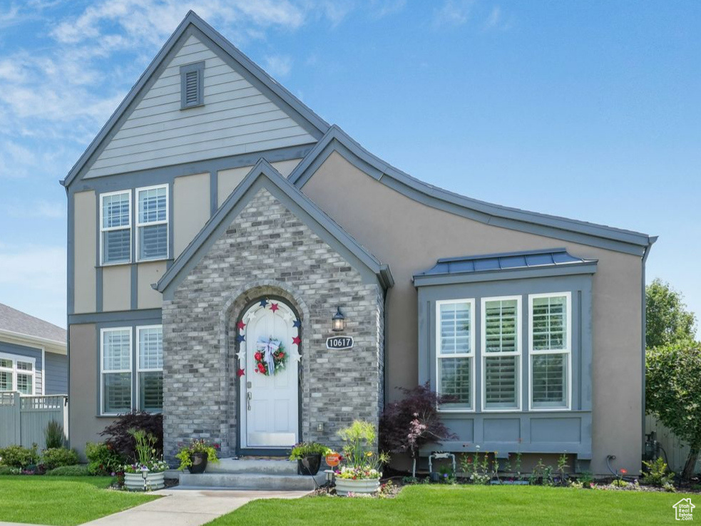 DAYBREAK - Residential