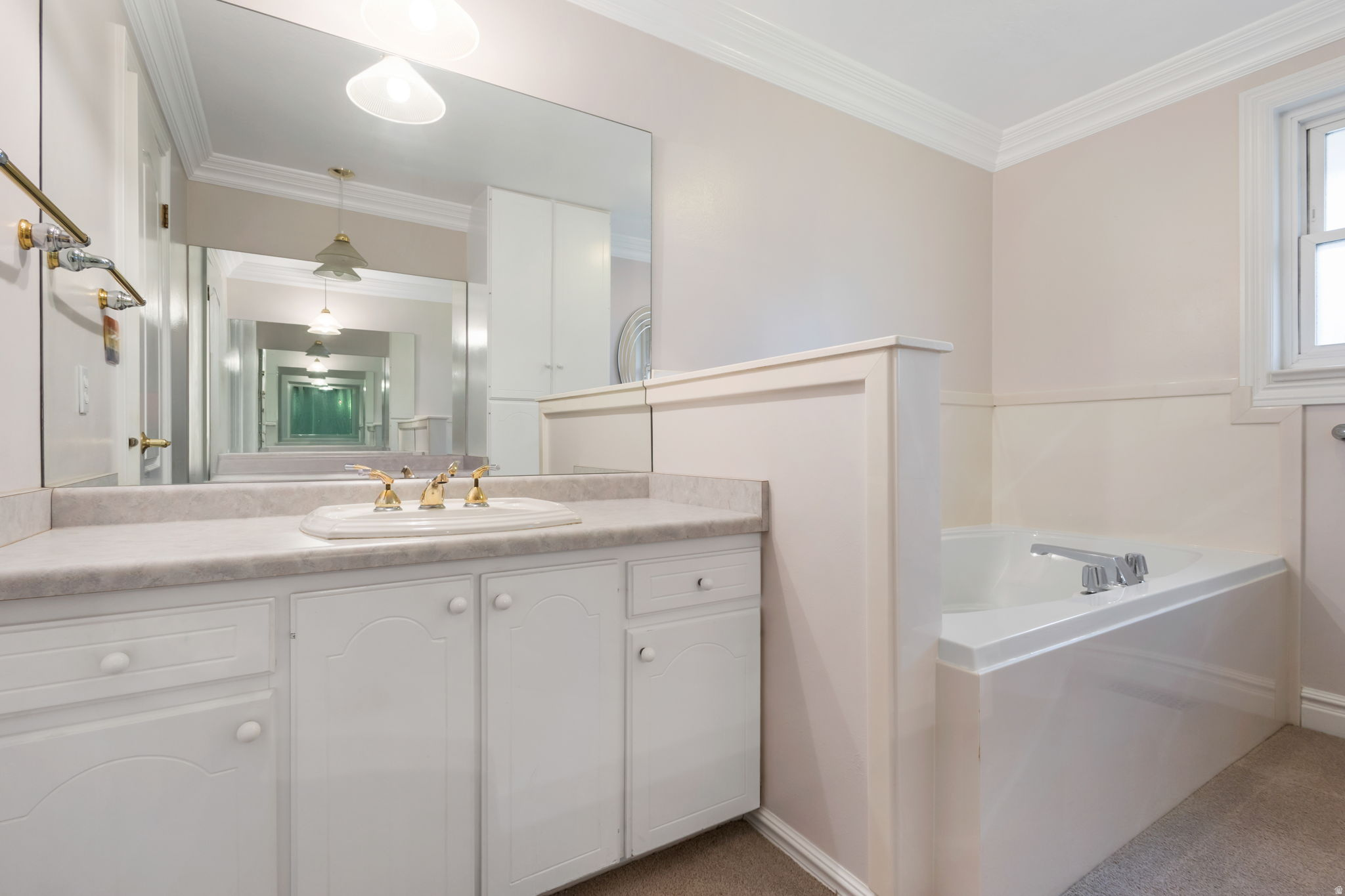 WOOD ESTATES - Residential