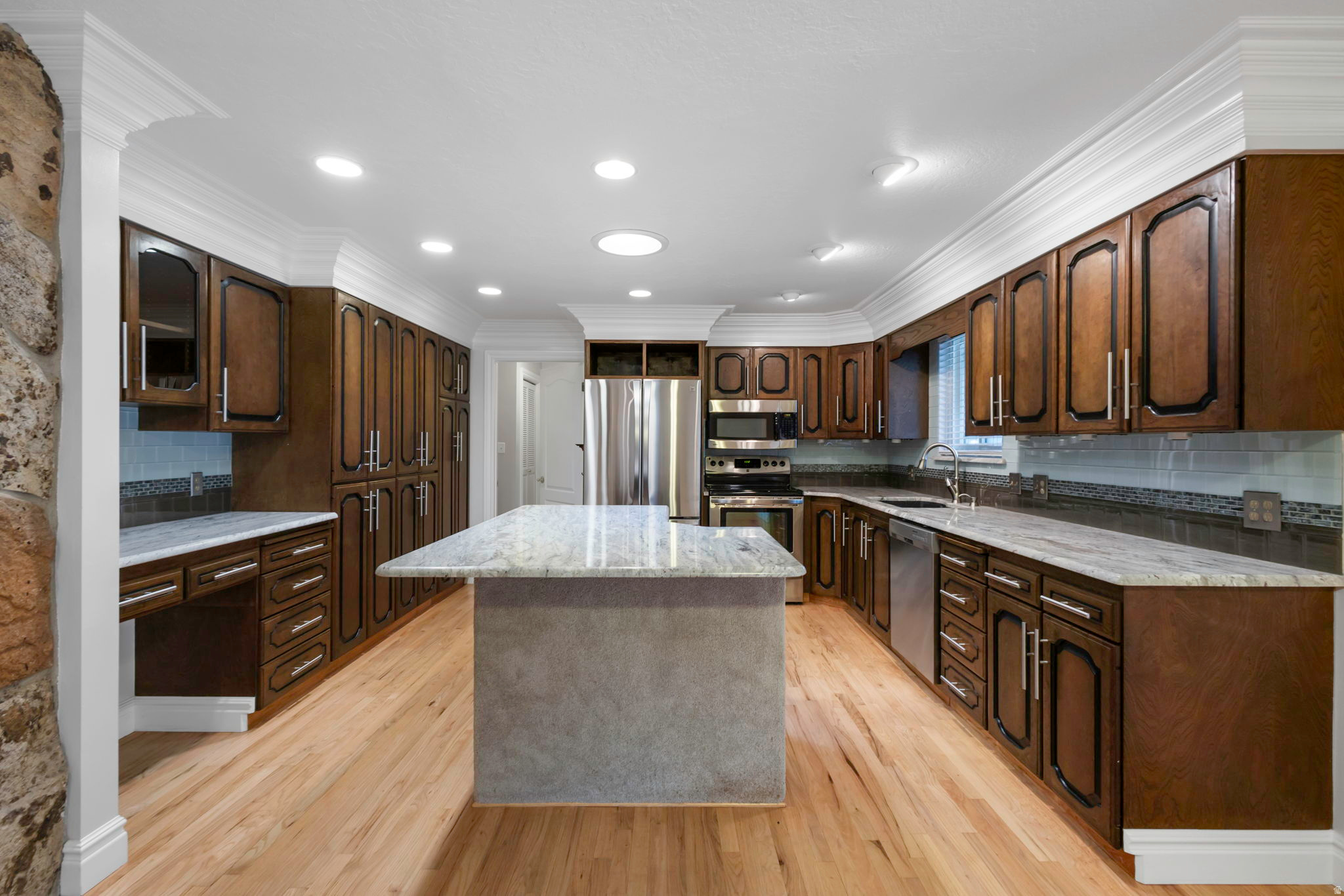 WOOD ESTATES - Residential