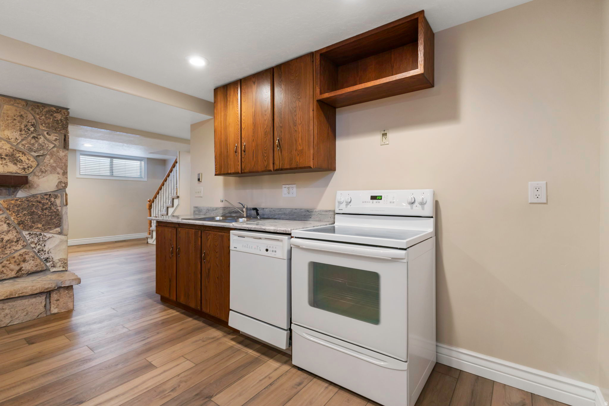 WOOD ESTATES - Residential