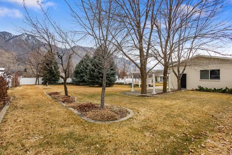Tiny photo for 499 E 300 N, Alpine, UT 84004 (MLS # 2142108)