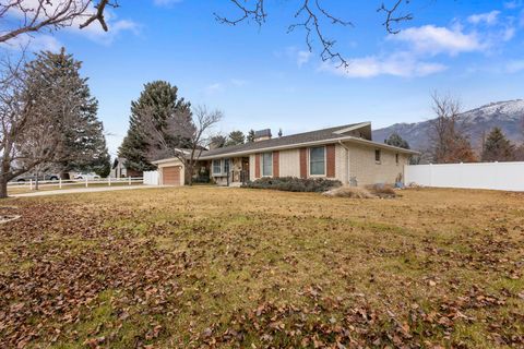 Tiny photo for 499 E 300 N, Alpine, UT 84004 (MLS # 2142108)