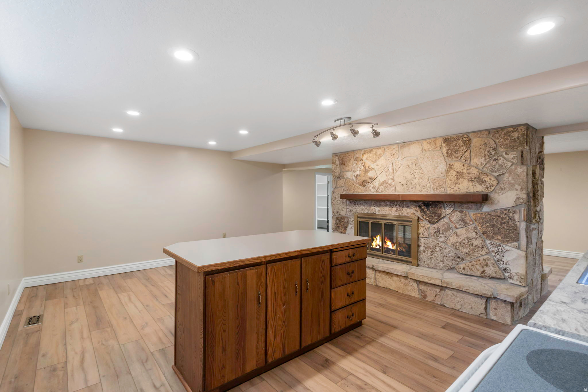 WOOD ESTATES - Residential