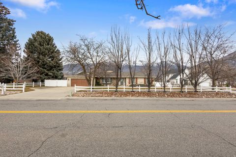 Tiny photo for 499 E 300 N, Alpine, UT 84004 (MLS # 2142108)