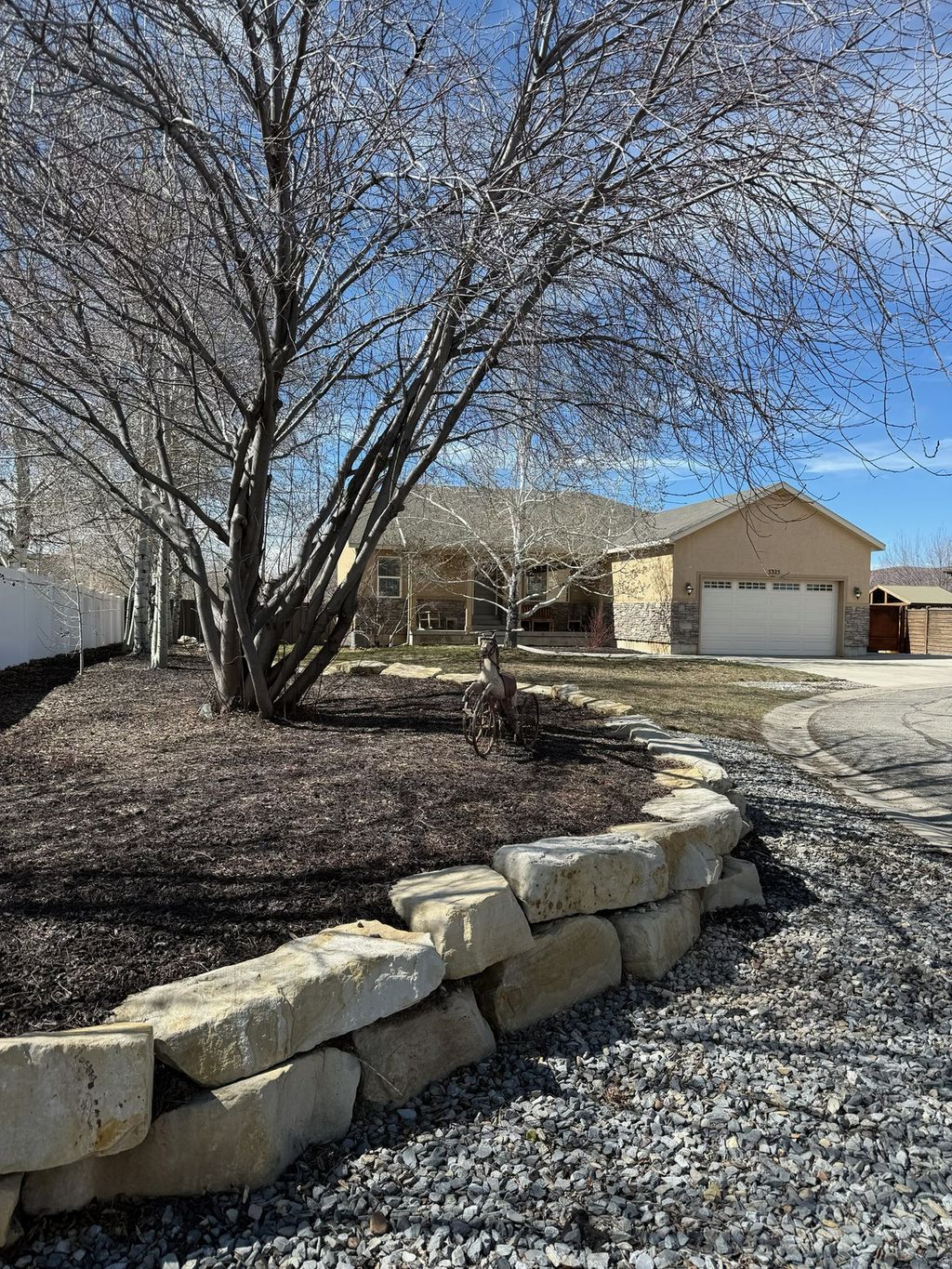 Photo of 5325 S BRIDLE CIR, Oakley, UT 84055 (MLS # 2143912)