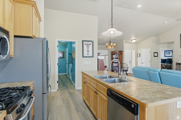 NORTH BENCH FARMS - Residential