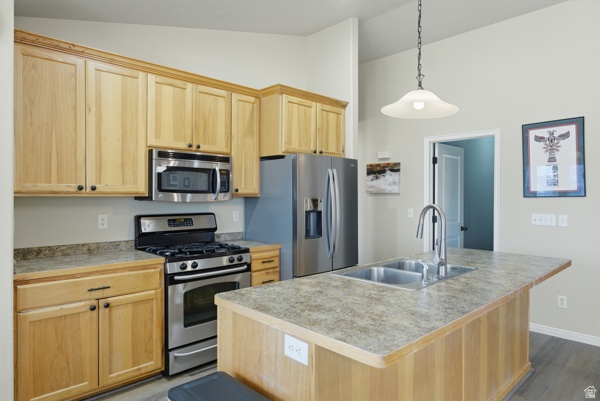 NORTH BENCH FARMS - Residential