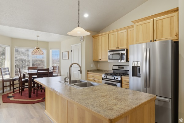 NORTH BENCH FARMS - Residential