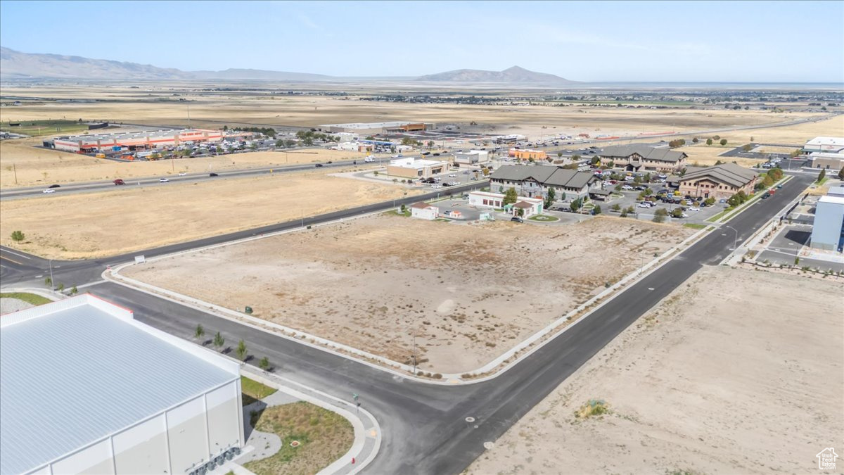 400 E COMMERCIAL SUB - Land