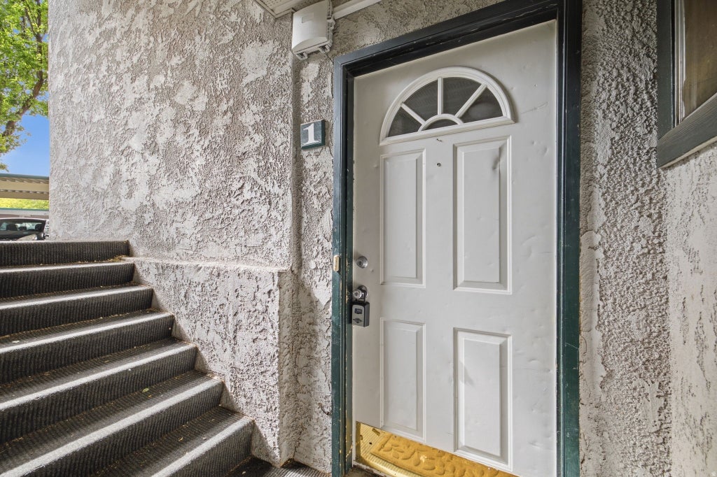 Photo of 219 E HILL AVE #1, Salt Lake City, UT 84107 (MLS # 2187041)